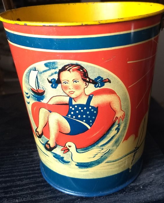 Balde em Lata de praia criança - Anos 1940 (?)
