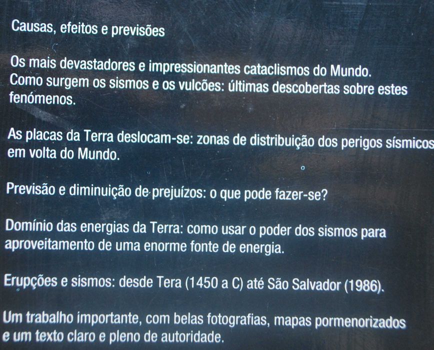 Sismos e Vulcões de Robert Muir Wood