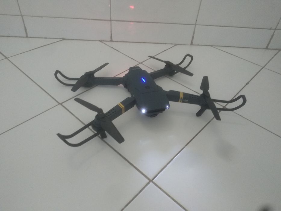 Drone Eachine E58 - kit completo