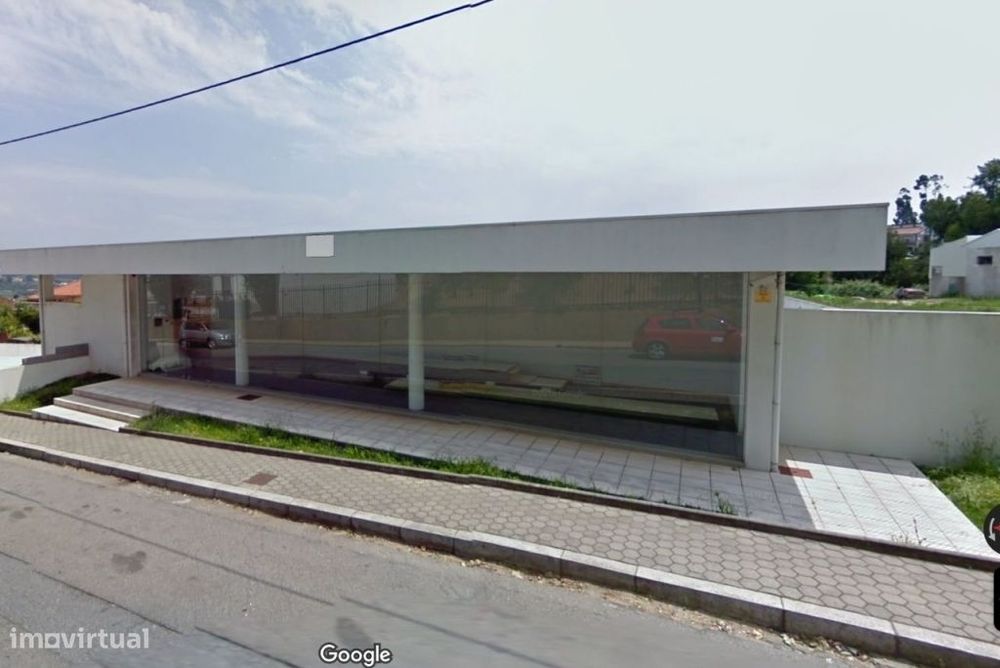 Arrendamento de Espaço comercial na rua da Herdade, 461