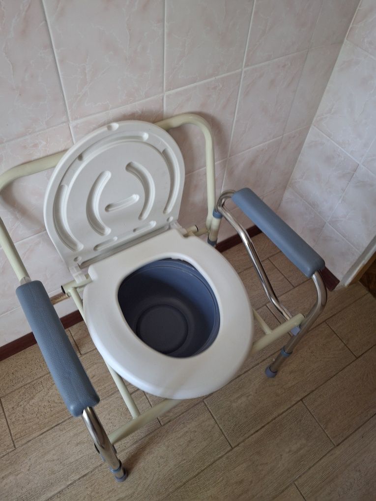 Продам стул туалет, стальной