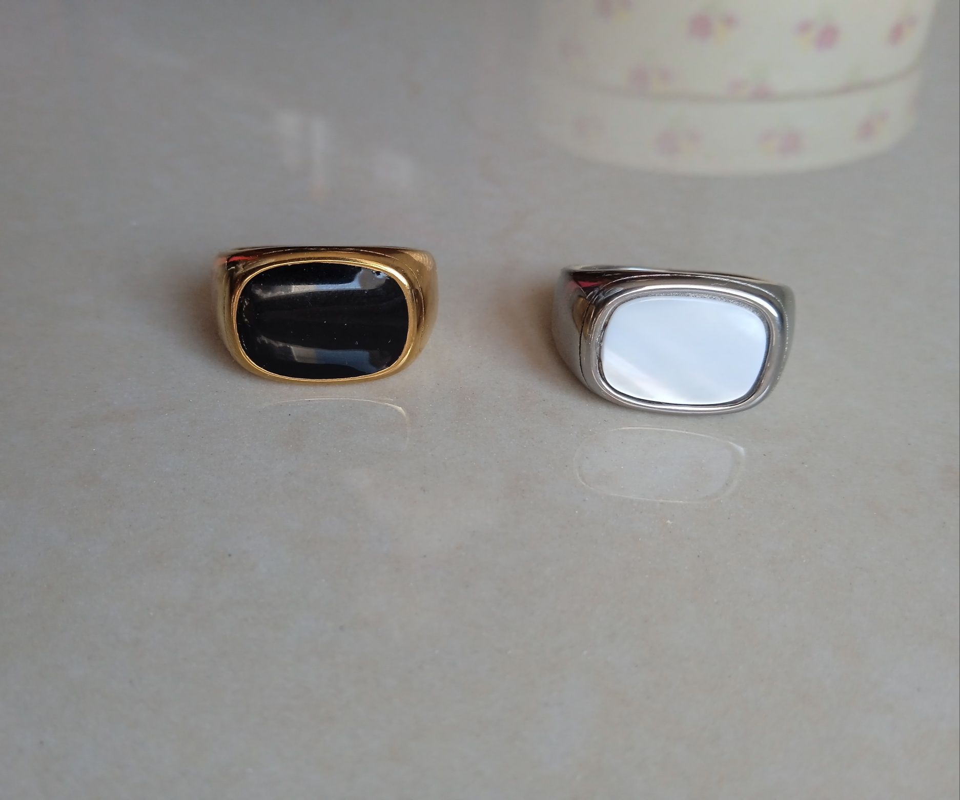 Перстень , печатка жіноча з покриттям р.17 та 18