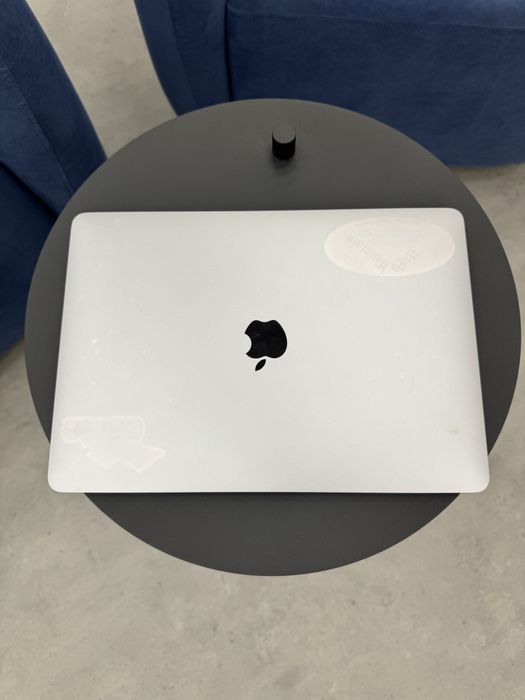 Macbook Pro 2017 A1708 256gb