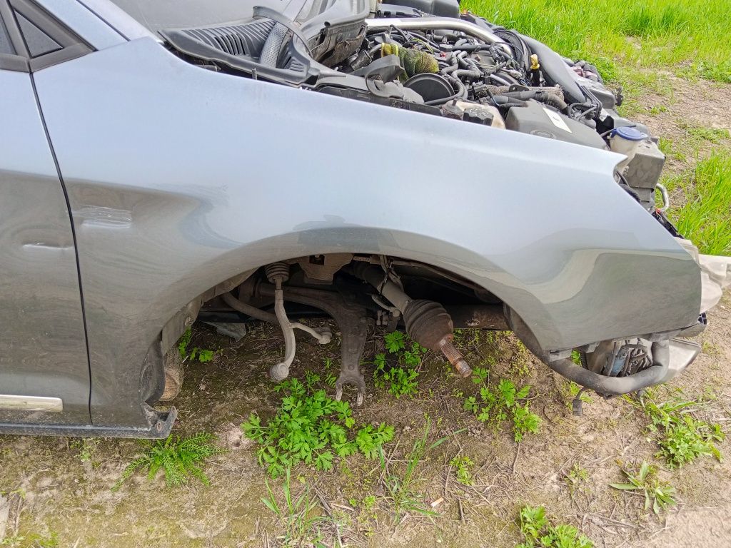 Błotnik prawy przód citroen C5 x7 III kthb