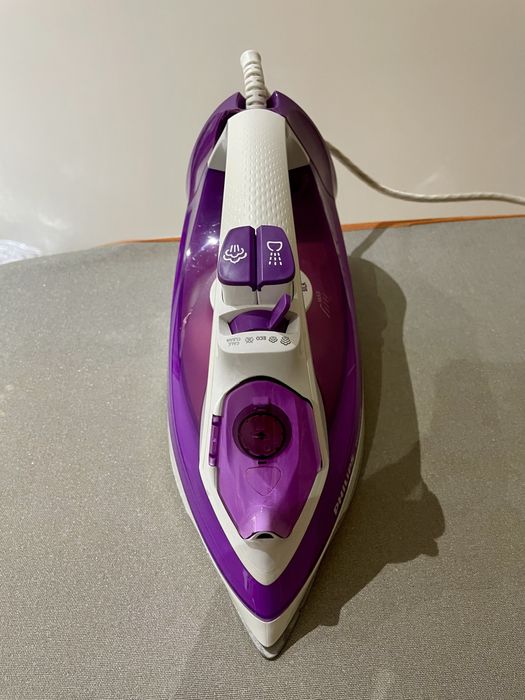 Ferro de engomar a vapor Philips