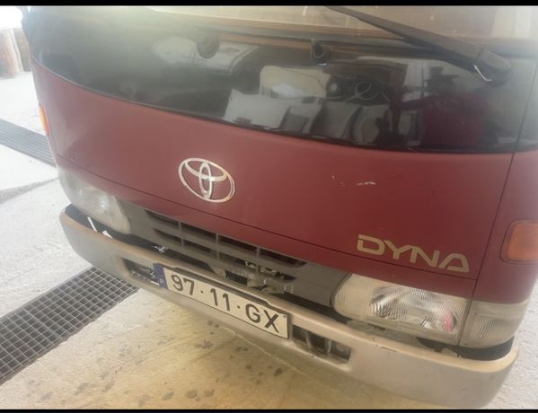 Toyota Dyna 150 pronta a trabalhar