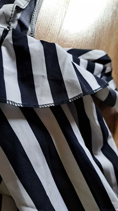 Bluzka hiszpanka odkryte ramiona w paski granat biel rozm M nowa