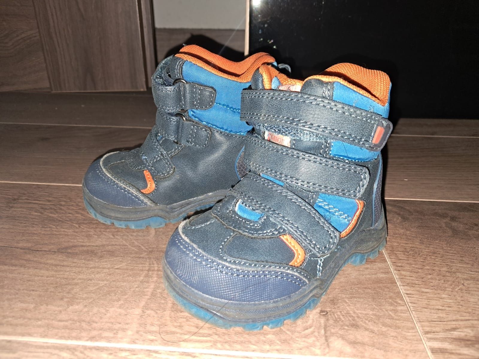 Buty zimowe dla dziecka r.21