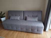 Sofa z poduszkami