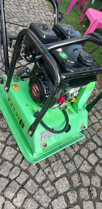 Zageszczarka spalinowa zipper 90kg