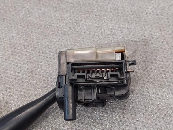 Conjunto / manetes de luzes e limpa vidros TOYOTA Yaris (_P1_)