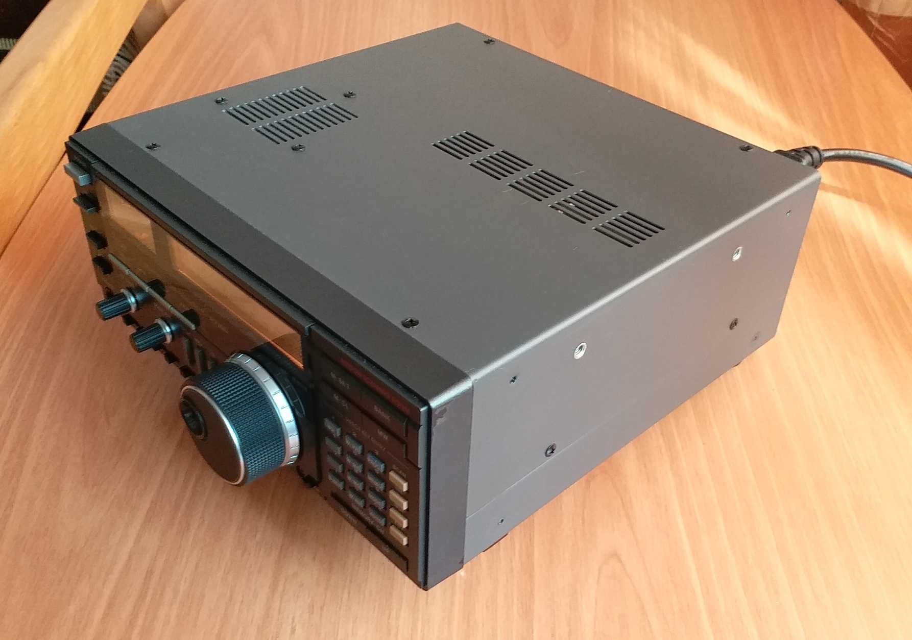 УКВ приемник ICOM IC-R7100