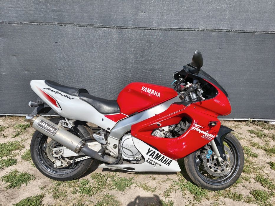 Yamaha Thunderace 1000 z 1996 r , uszkodzona