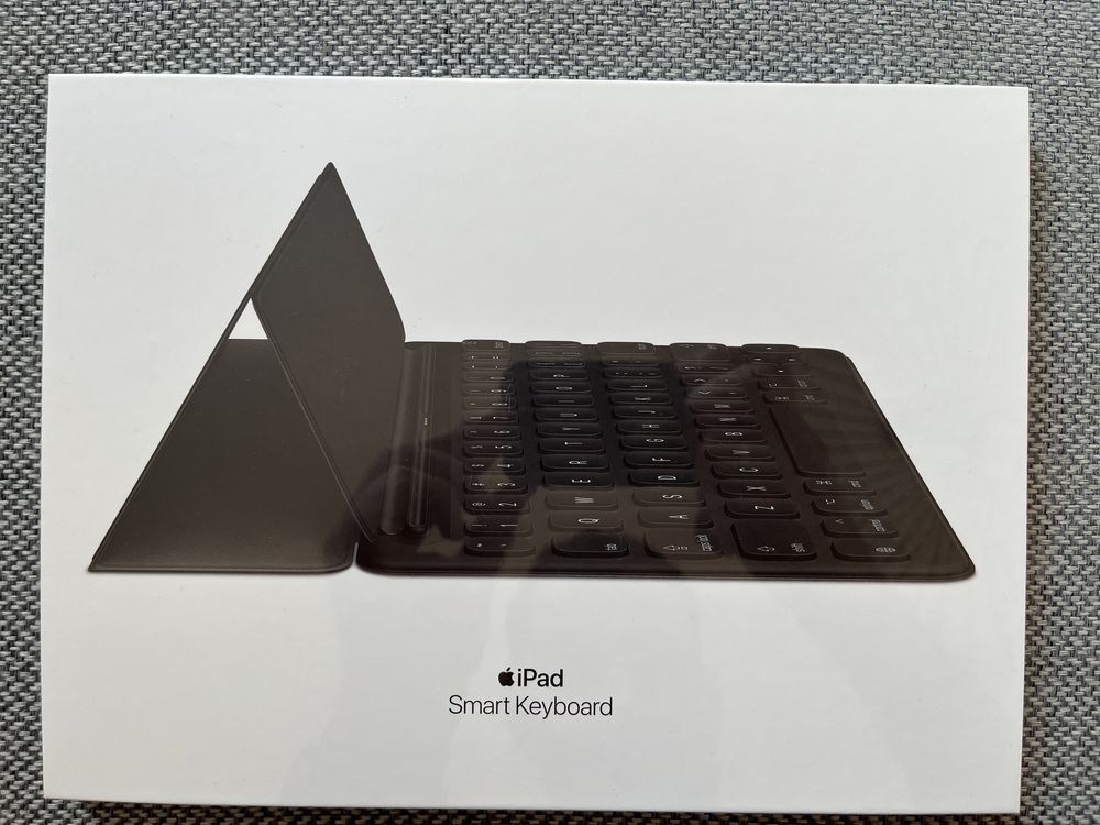 Nowy oryginalny Smart Keyboard iPad 7th gen