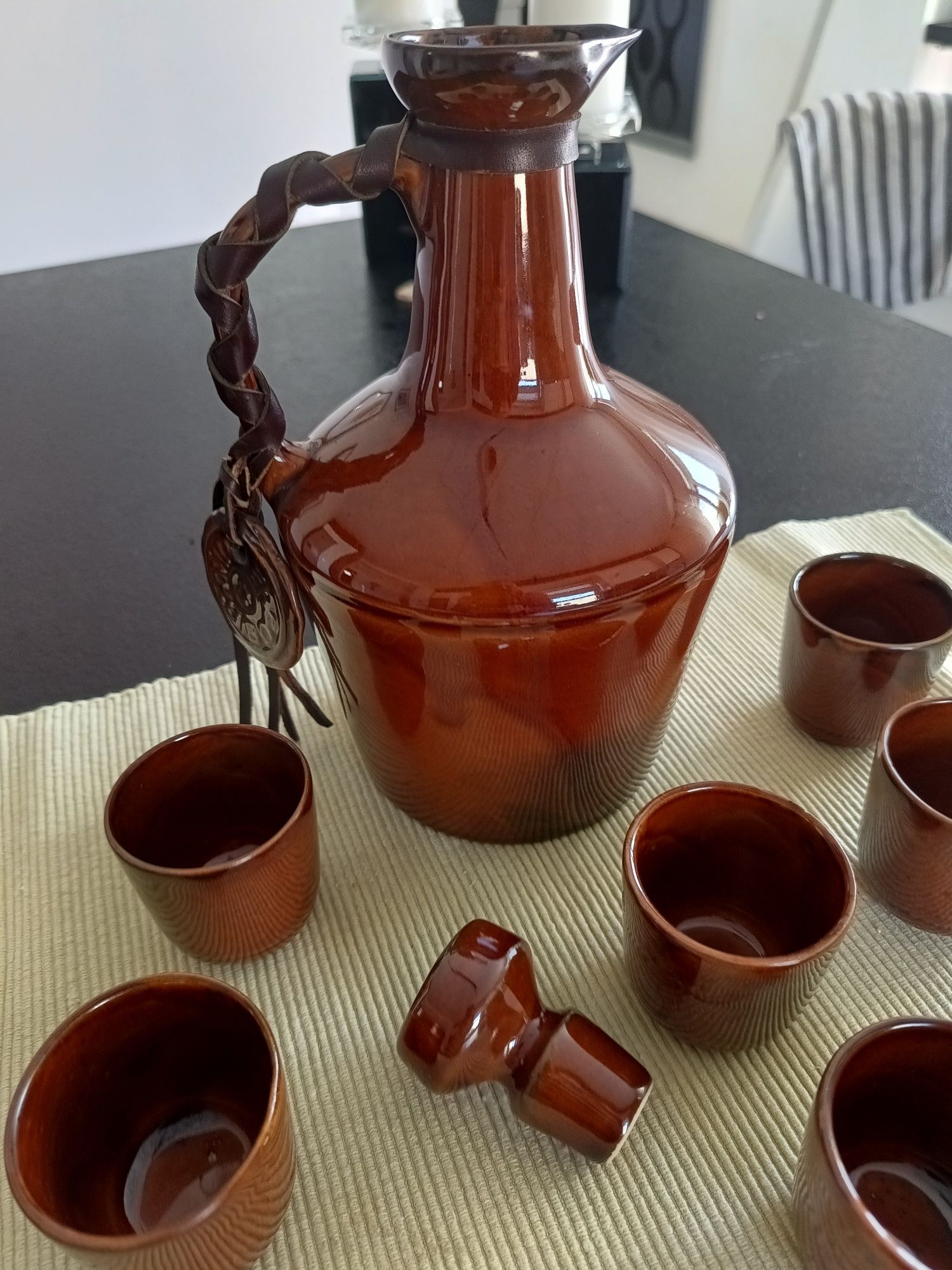 Ceramiczna karafka + 6 kieliszków