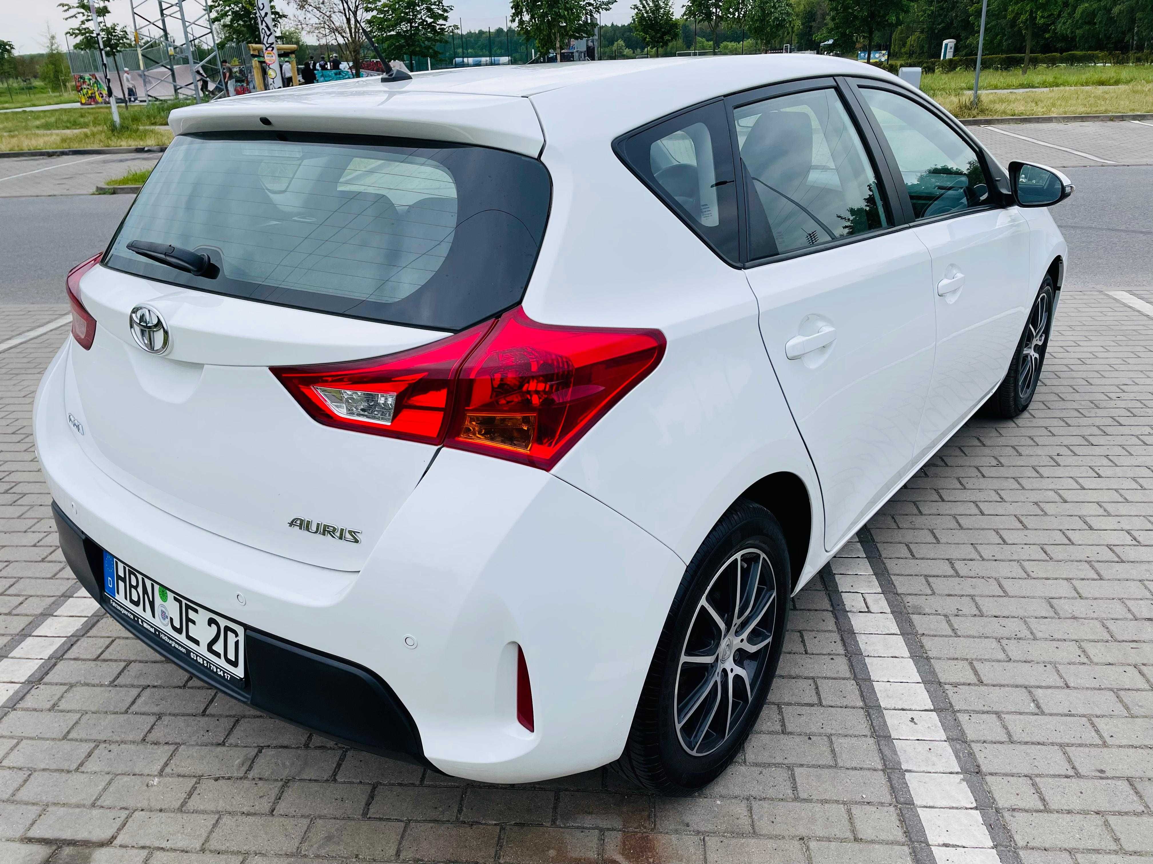 Toyota Auris 1,3 87tys przebiegu klima grzane fotele Wrocław