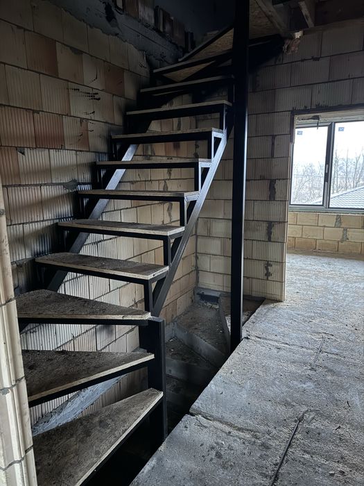 Котедж, ТОП ЛОКАЦІЯ, закрите КМ, ГАЗ, 2паркомісця, ЄОселя, Відеонагляд