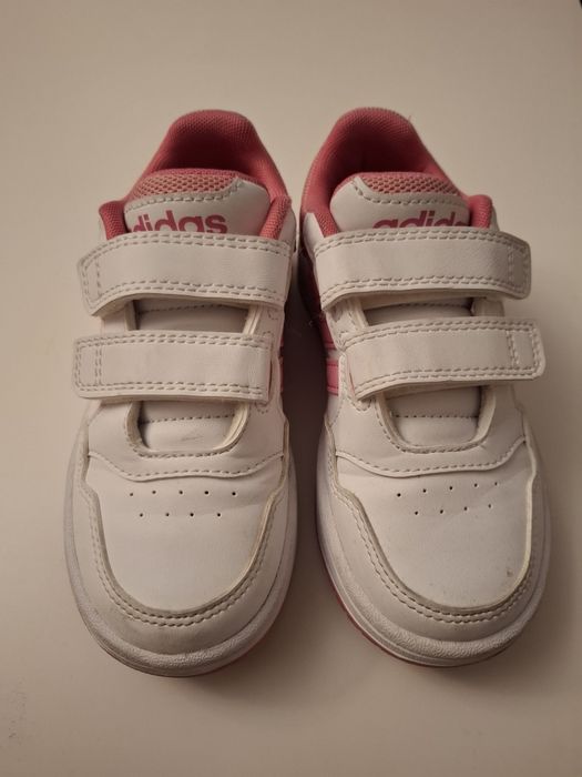 Vendo Ténis  de menina do tamanho 28 da adidas