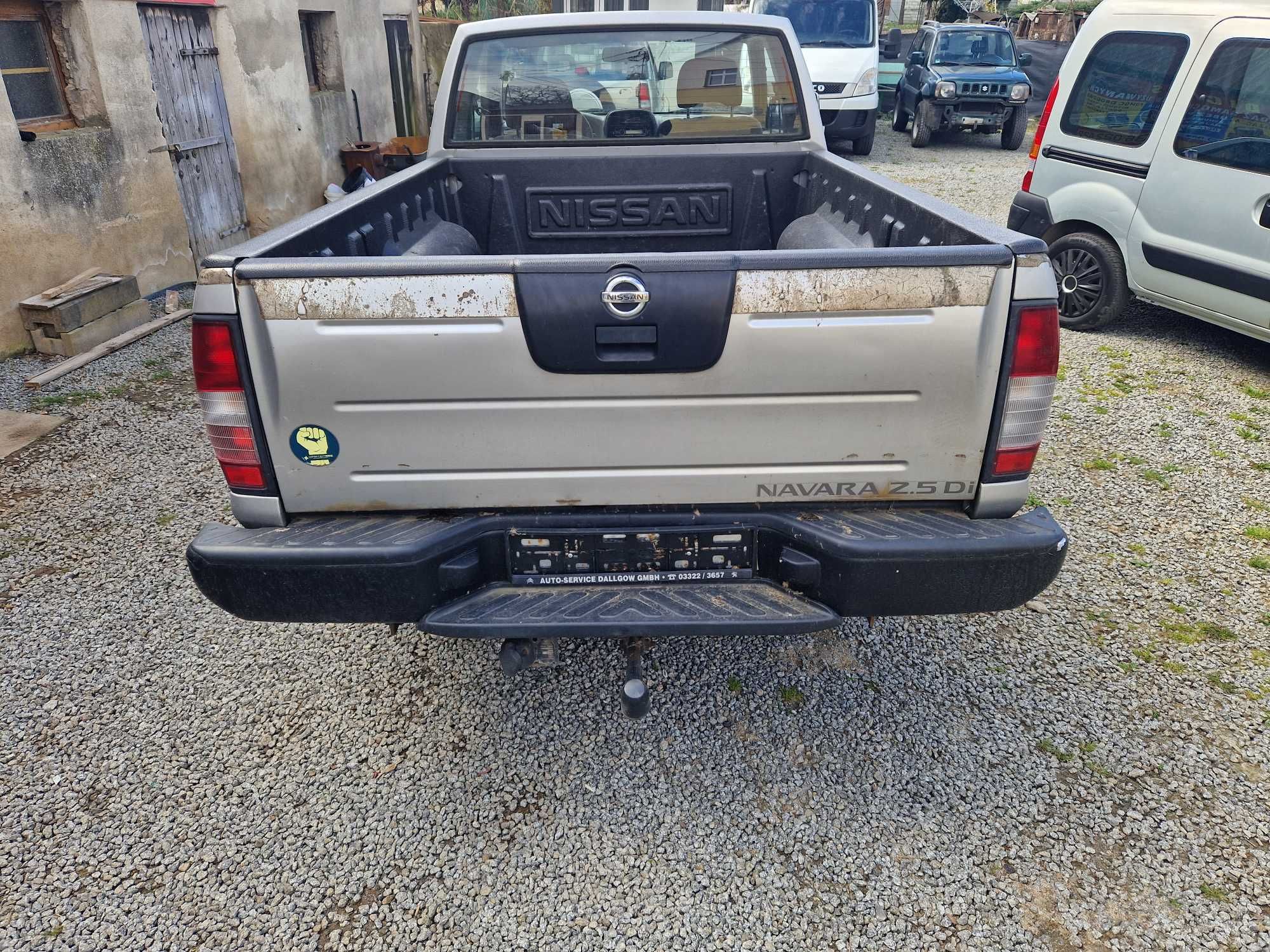 Nissan Navara 2.5 Pickup 4x4 *klima* Reduktor