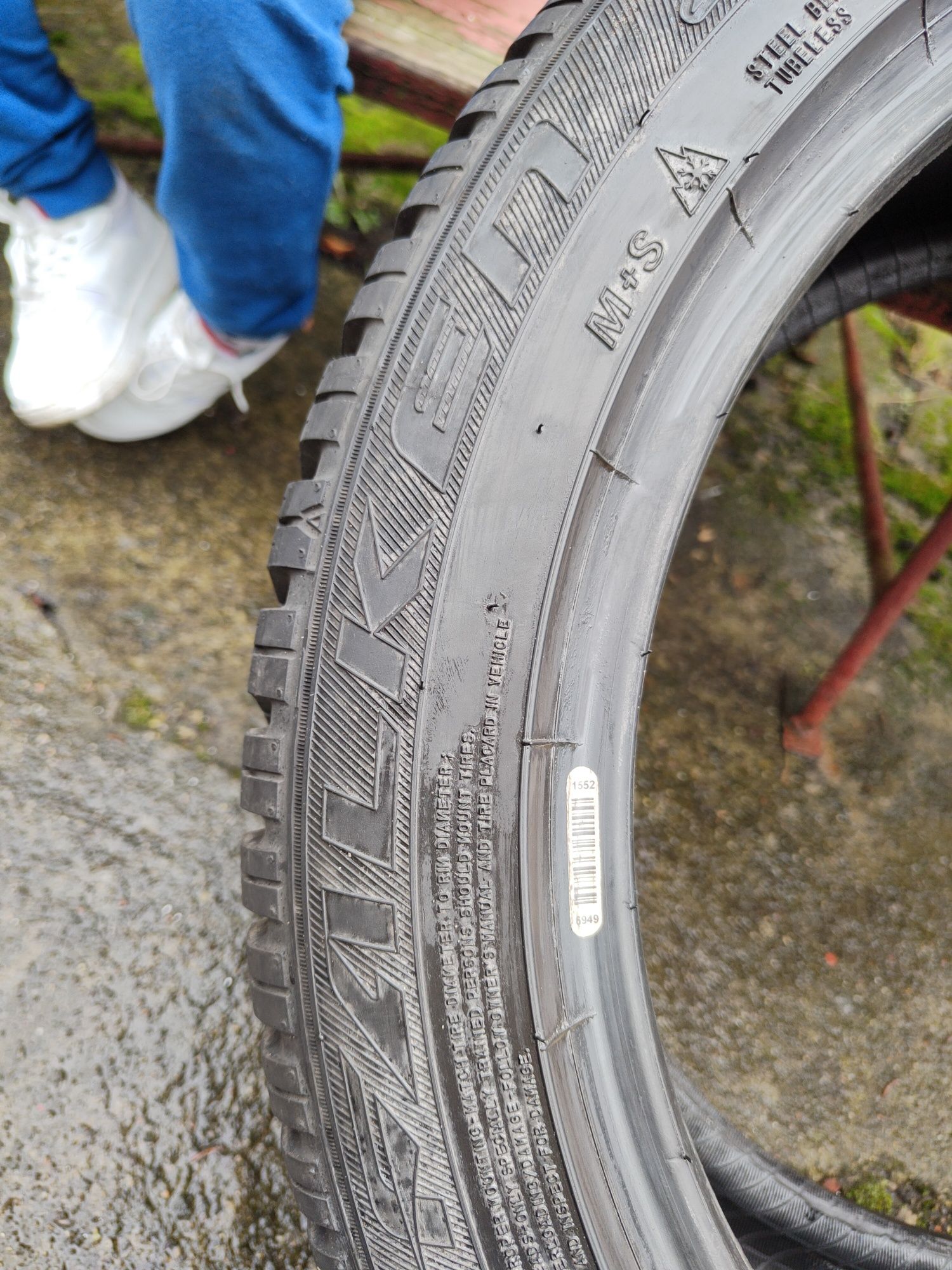 1szt Falken Eurowinter HS01 245/45/18 100V ponad 7mm 2019rok