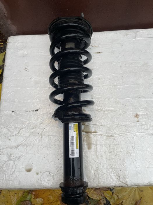 Tesla model s awd передній амортизатор