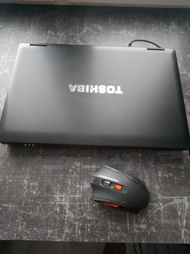 Laptop firmy Toshiba używane