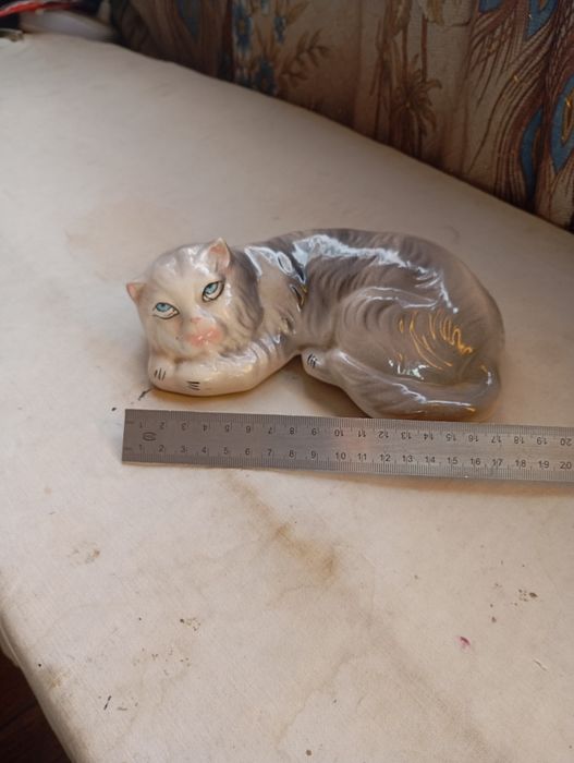 форфоровая статуєтка продам