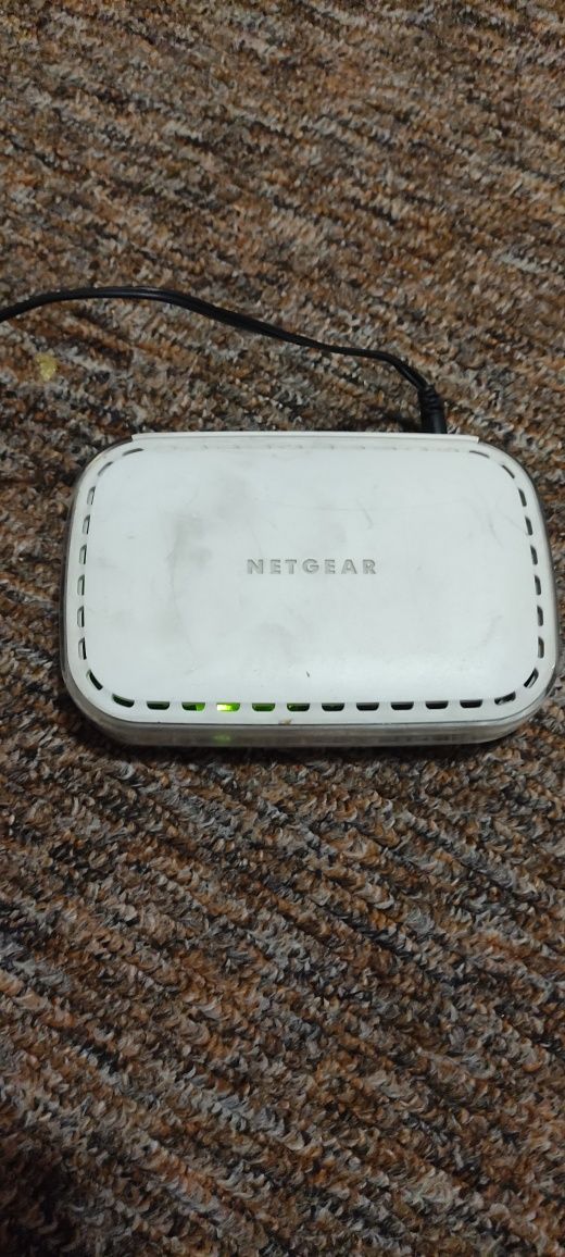 Продам комутатор Switch Netgear FS605 v3