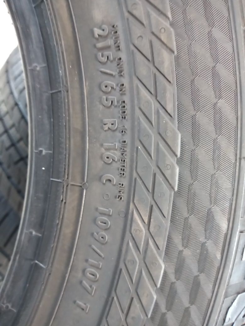Opony całoroczne 215/65R16c Continenta VanContact 4 sezon 23r