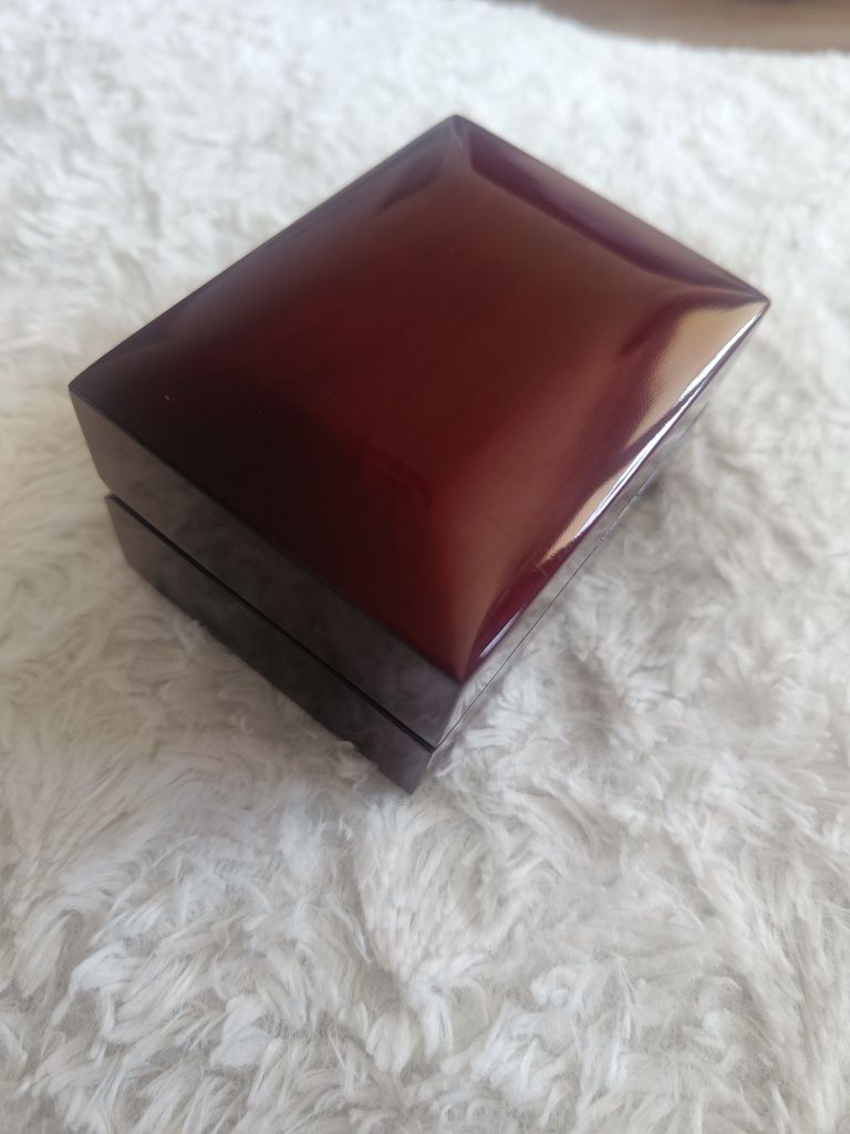Pudełko na obrączki ślubne drewniane bordowe burgundowe