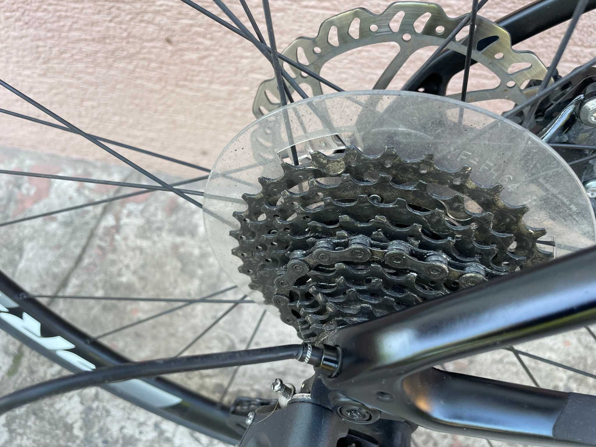 Rower szosowy full carbon Giant Defy Advanced, hydraulika, Ultegra
