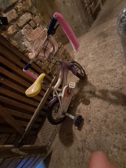 Rowerek dziewczęcy 12"