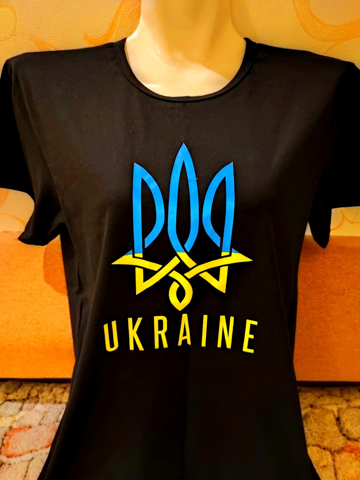 Патріотичні дитячі/підліткові футболки з принтом "Герб України"