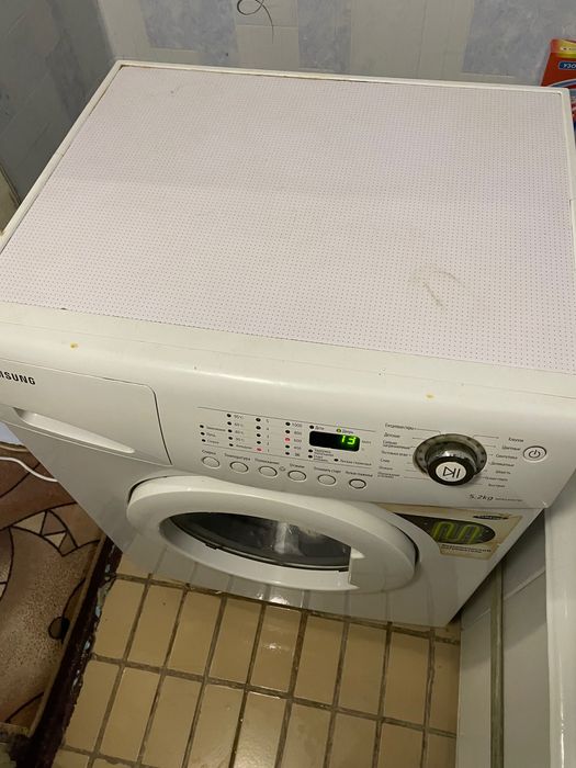 Продам стиральную машинку «Samsung” на 5.2 в отличном состоянии