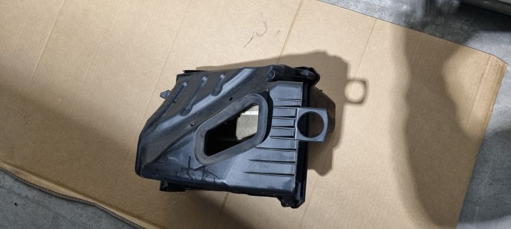 Obudowa filtra powietrza przepływomierz seat exeo 3R0