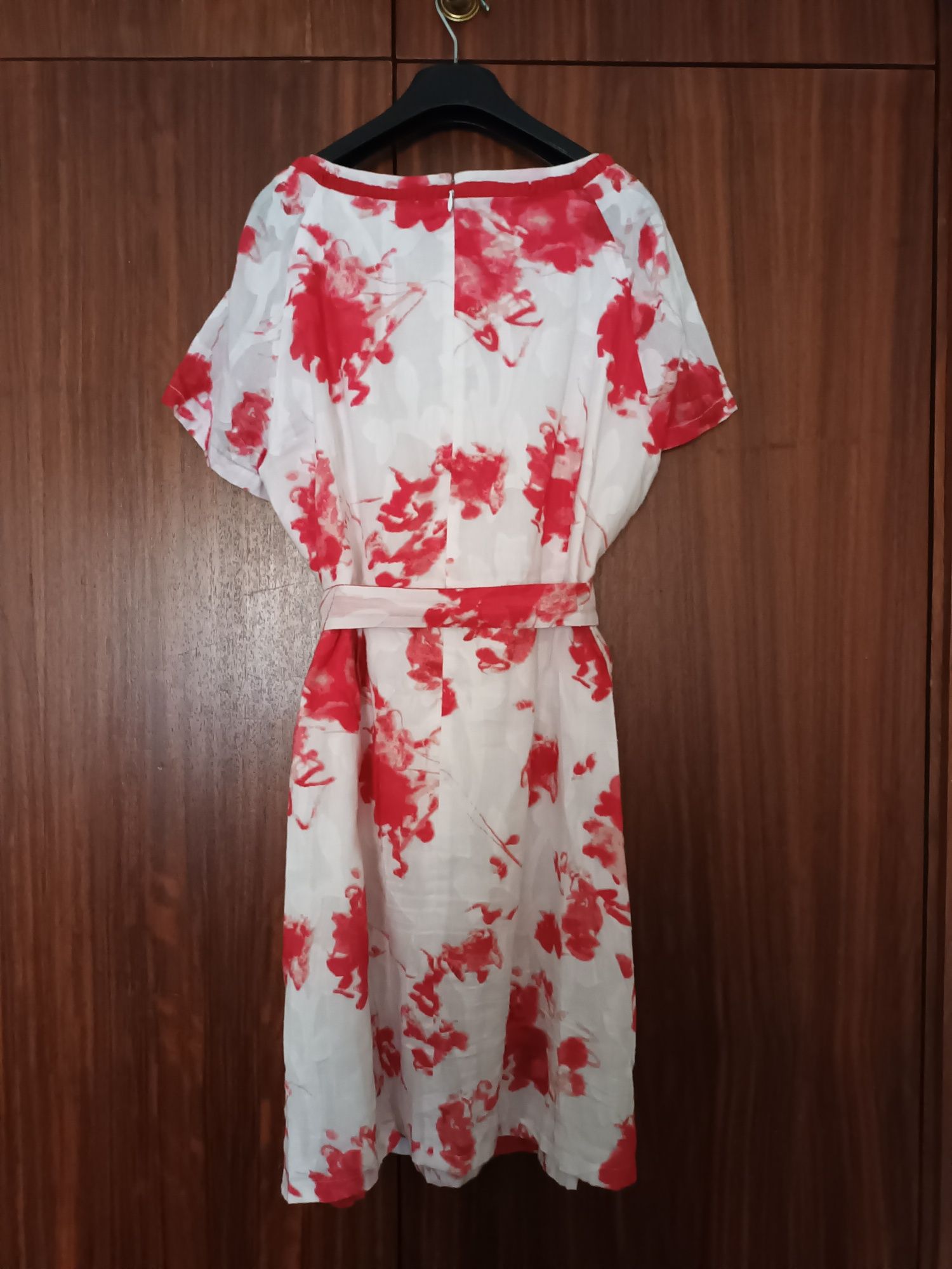 Vestido Adolfo Dominguez vermelho e branco