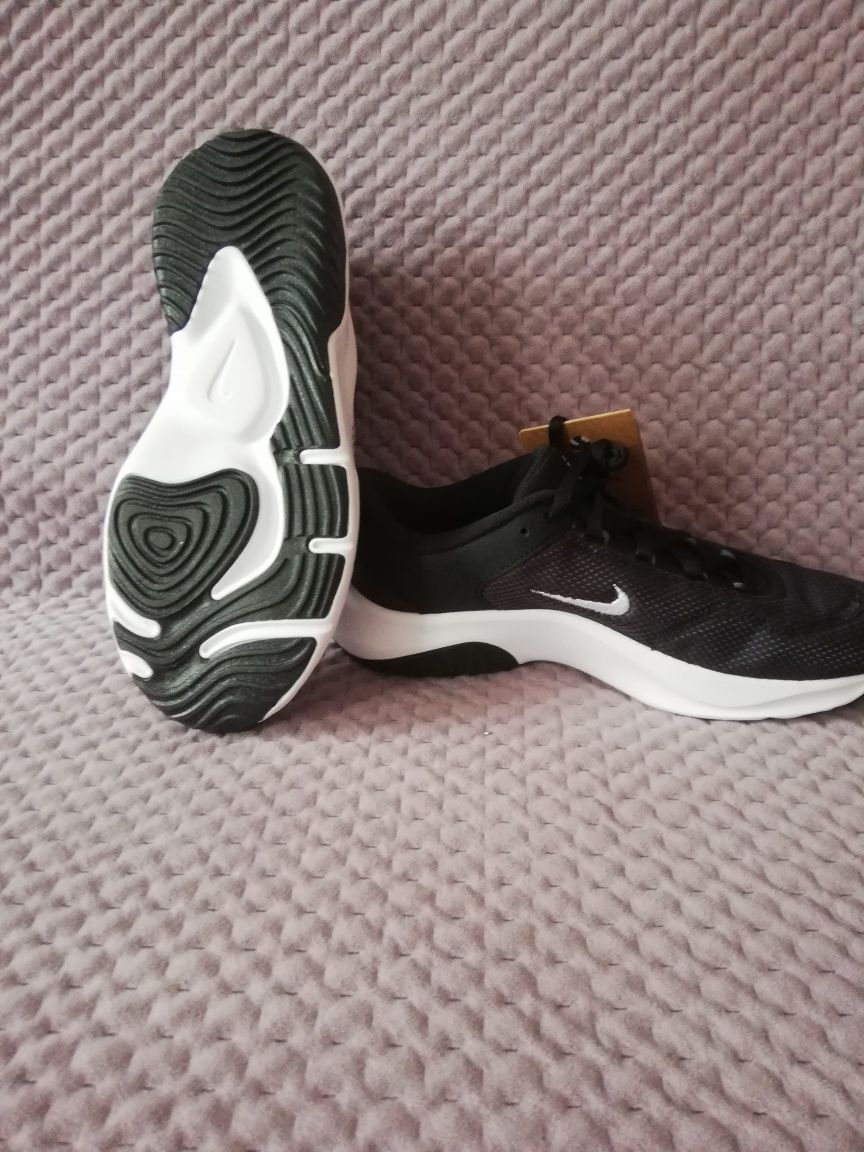 Nowe Nike rozmiar z metki 40