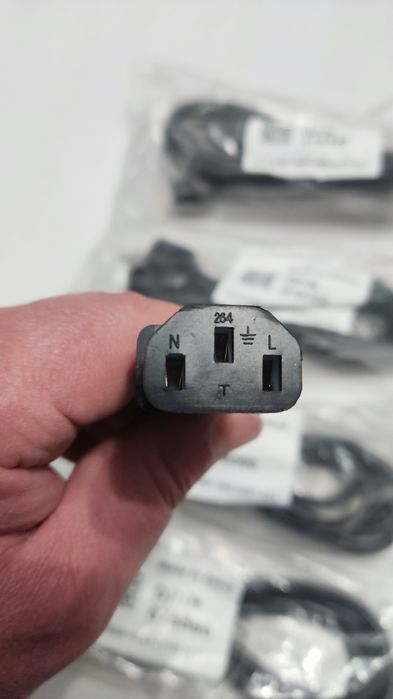 Kabel zasilający do Pc/monitora itp