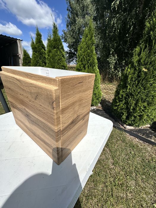 Mała szafka pod umywalkę