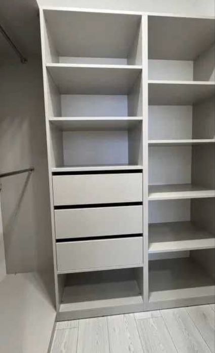 Продам 2к квартиру в ЖК Варшавський 2. Низький поверх