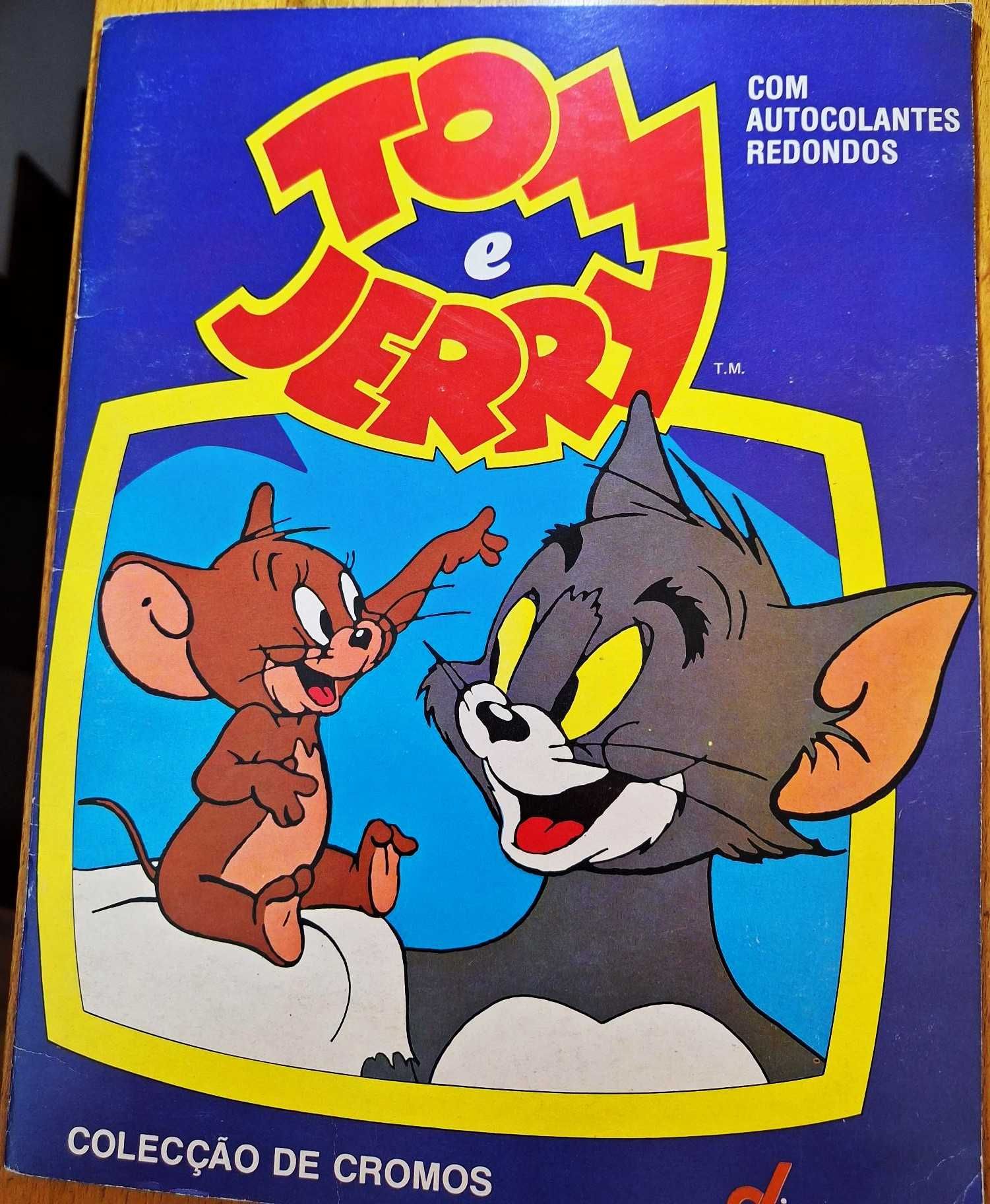 Caderneta com 180 cromos Tom e Jerry, completa