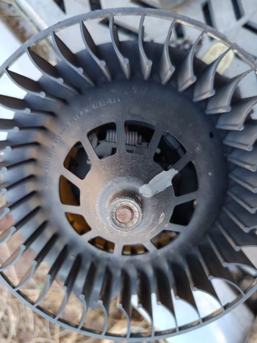Várias peças Mercedes Ede97