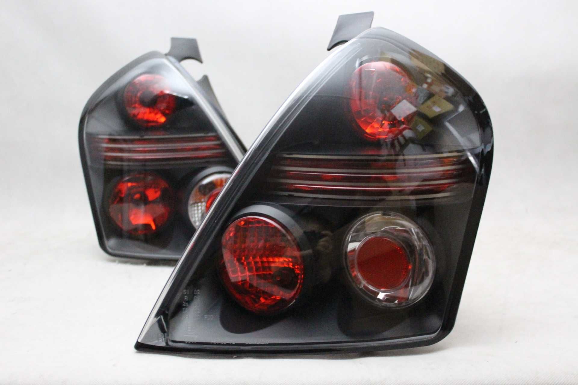 Lampy tył tylne światła FIAT STILO 01-07 3-Drzwiowa Black Smoke NOWE