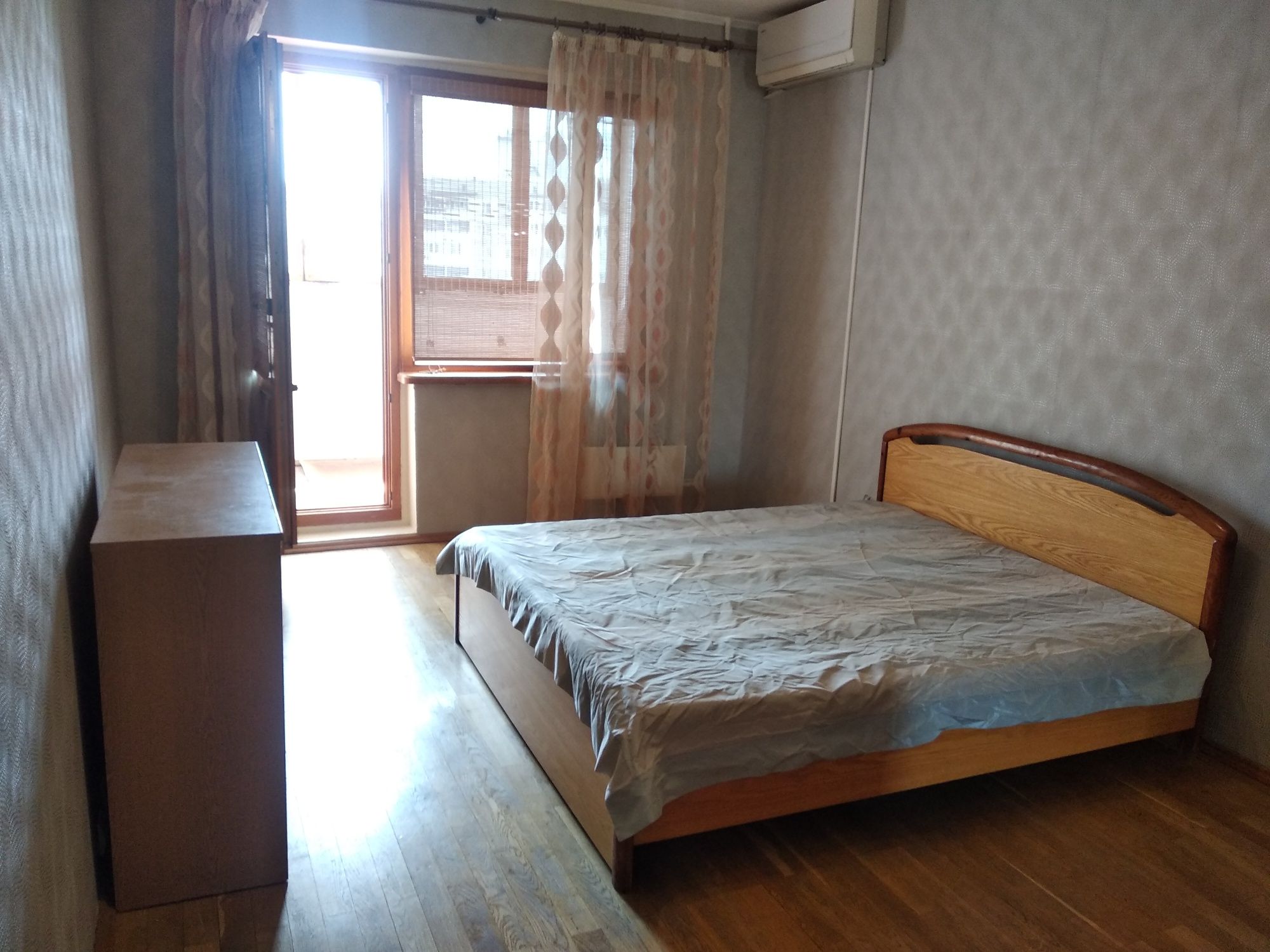 Без%. ПОЗНЯКИ. Продаж 3-ї квартири. 76,5 кв.м. Вул. Анни Ахматової 19.