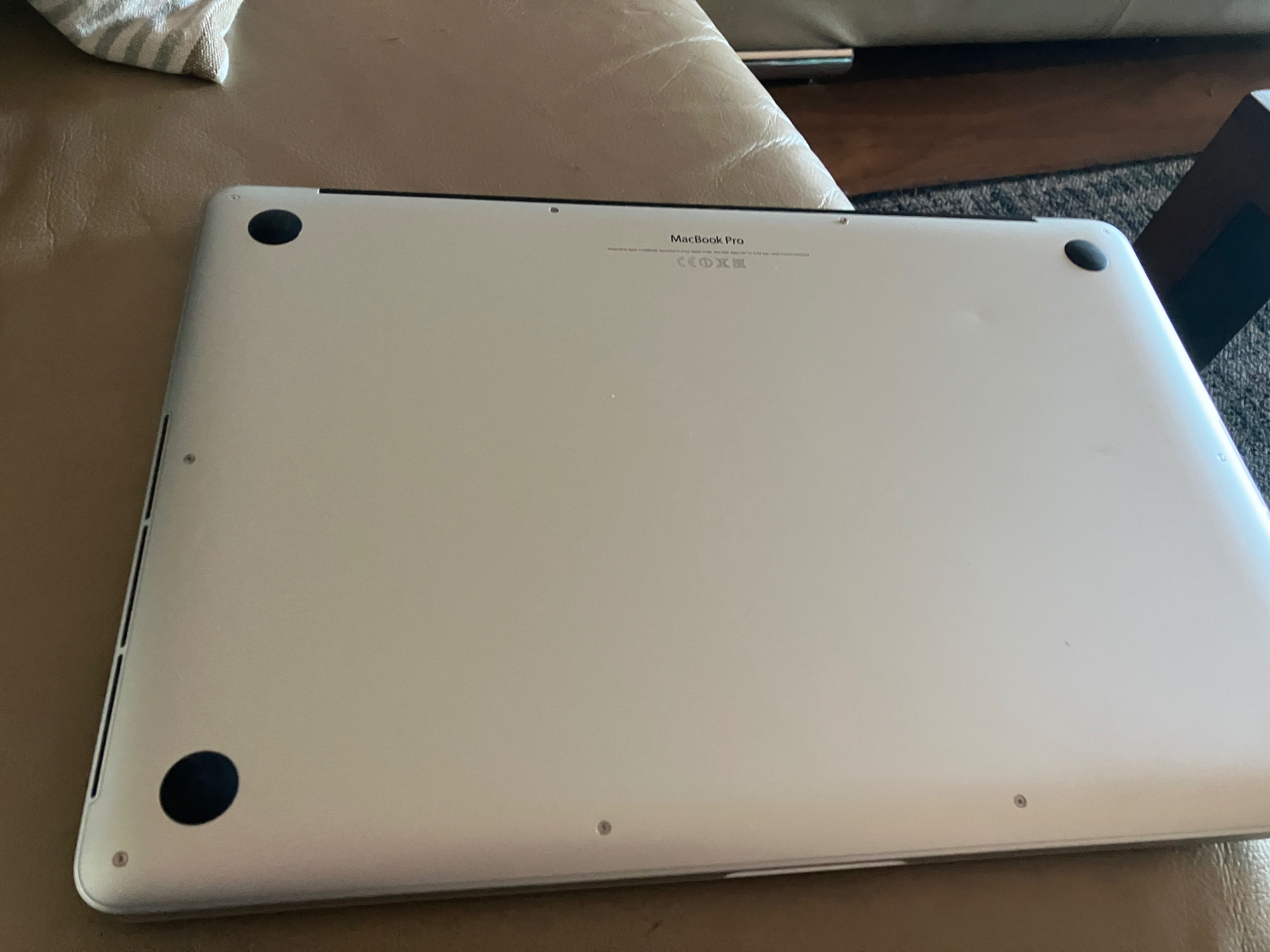 MacBook pro 15" 2 sztuki