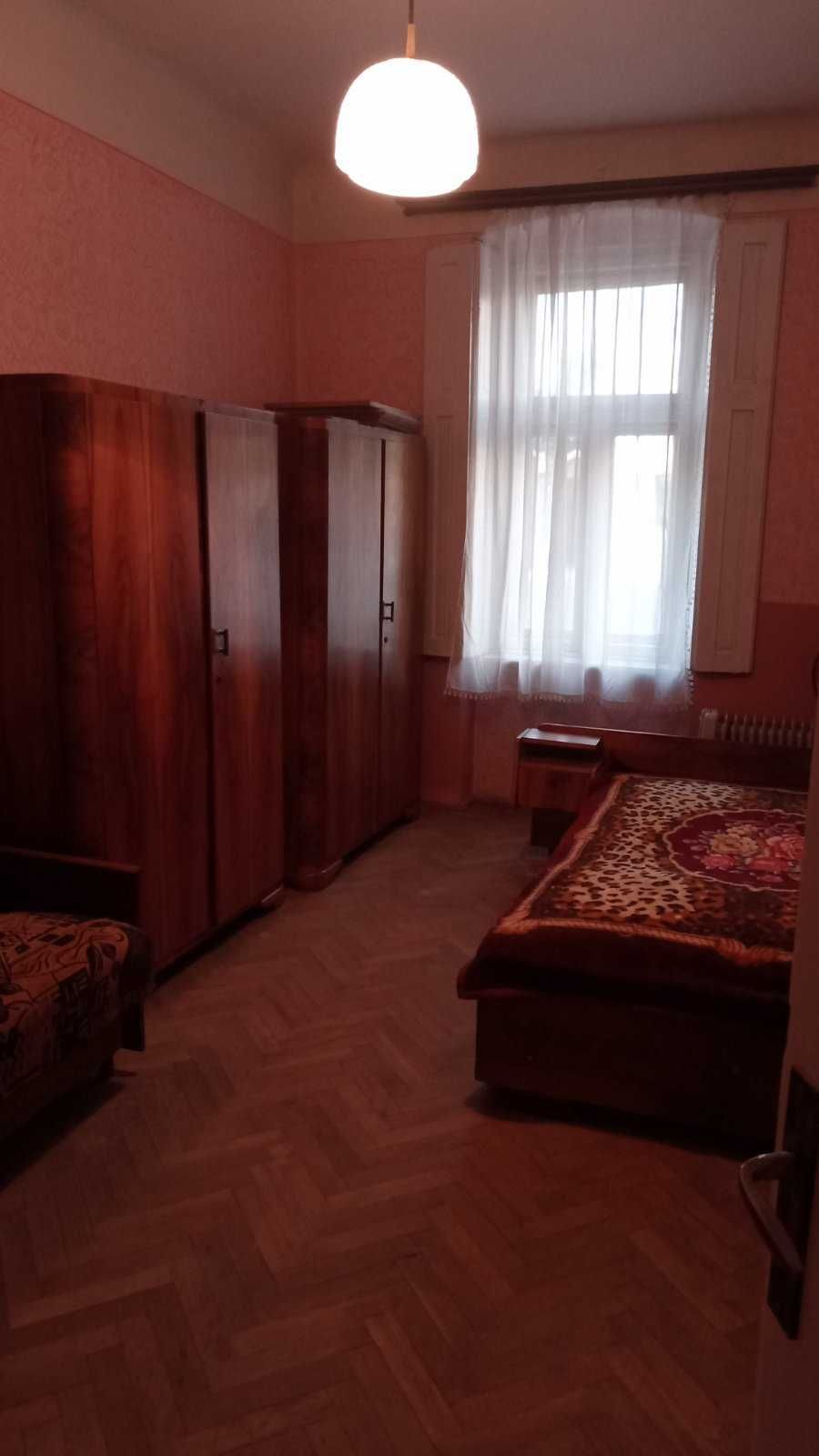 2-ох кімнатний напівособняк, квартира в безпечному м. Ужгород