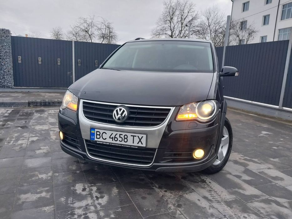 Volkswagen Tauran CROSS. 2.0 TDI