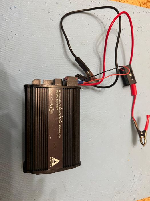 Акумулятор AGM для блекауту.Q-Batteries Deep Cycle 12LC-1  + 2 інв.