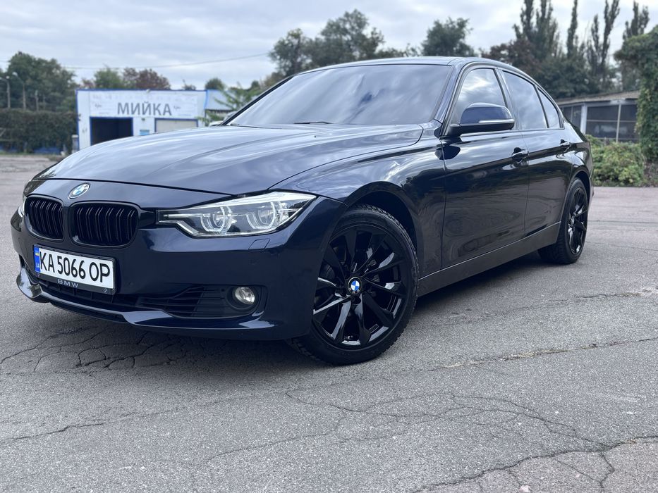 Продам BMW  F30 v328 Xdrive
