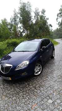 Lancia Delta 1.6 diesel      4,500€